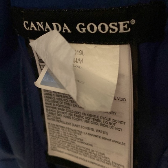 Canada Goose jacket size medium - Picture 4 of 5